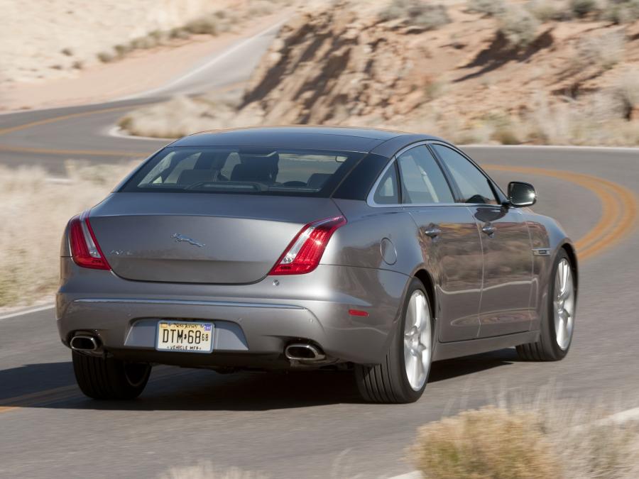  Jaguar XJL 2010 года  (US) (фото 37 из 41)